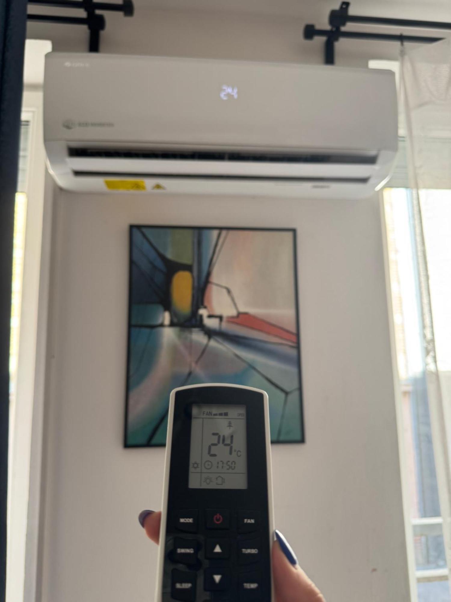 Onyx Apartment With Free Private Garage + Ac Βουδαπέστη Εξωτερικό φωτογραφία